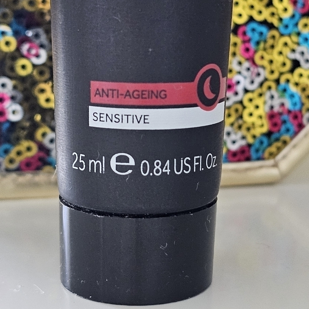 🟠4 for $25🟠 No7 MEN ADVANCED NIGHT MOISTURISER - Picture 2 of 7
